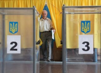 Миллионы украинцев за границей: ЦИК указала на сложность подсчета избирателей