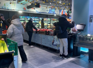 Цены на мясо, яйца и масло накануне Нового года: сравнили магазины и рынки