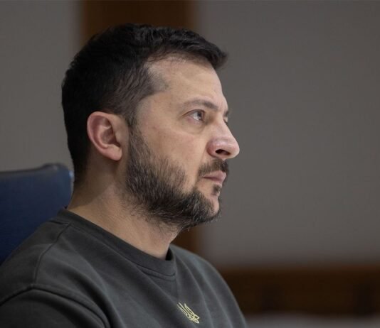 Украина готова отвести войска при условии зеркального шага России, — FT