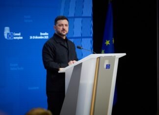 Зеленський: Україна не збирається виходити з Донбасу, тож Америка шукає компроміс.