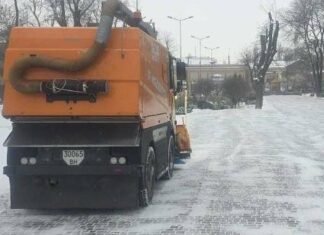 Одесскую область заносит снегом, на дорогах области работают 160 единиц спецтехники, — ФОТО