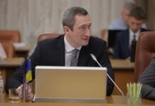 Экс-министр Чернышов рассказал, что Ермак — его кум и назвал Миндича товарищем: видео ВСК