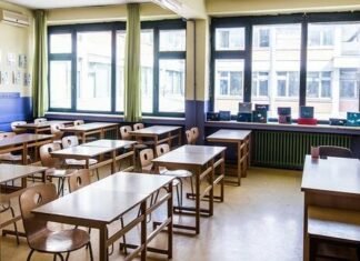 Часть школ Одессы перевели на дистанционное и смешанное обучение из-за холода в помещениях