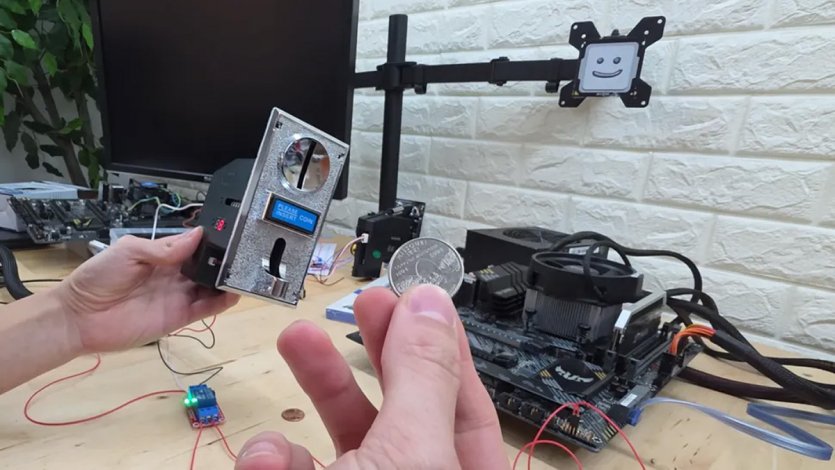 «Заплати Ведьмаку»: игровой компьютер включается только если опустить монету