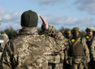 «Беречь больше некого»: WSJ объяснил, почему 18-летних начали бросать в самое пекло войны