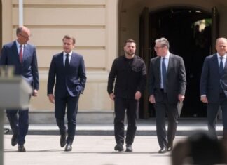 Переговоры в Париже с участием США продолжатся завтра: кто представит Украину