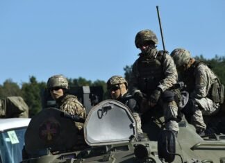 Союзники Украины ожидают сигнала от США о развертывании войск после войны, — Bloomberg