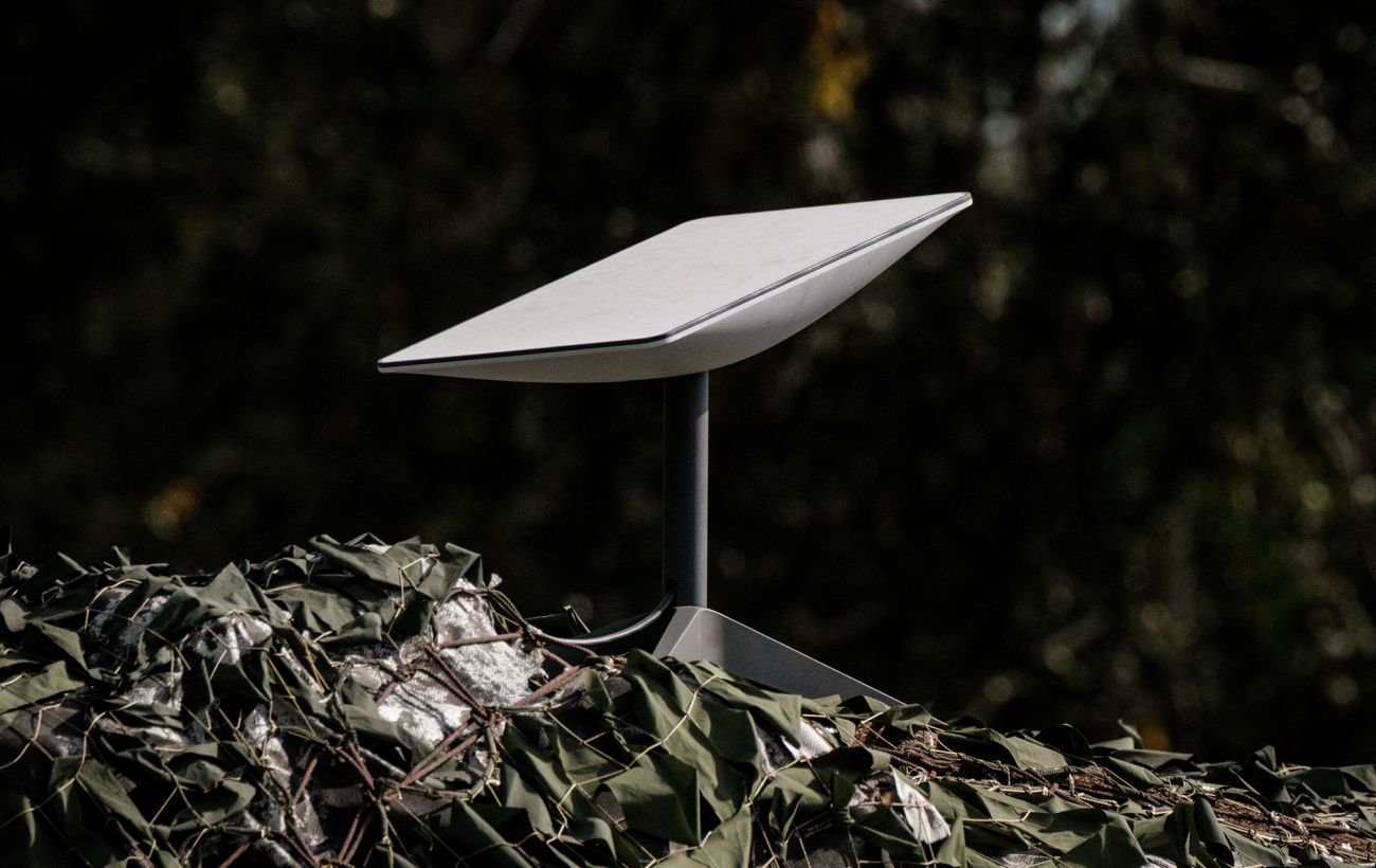 SpaceX отрезает россиян от Starlink: компания начала борьбу с атаками дронов