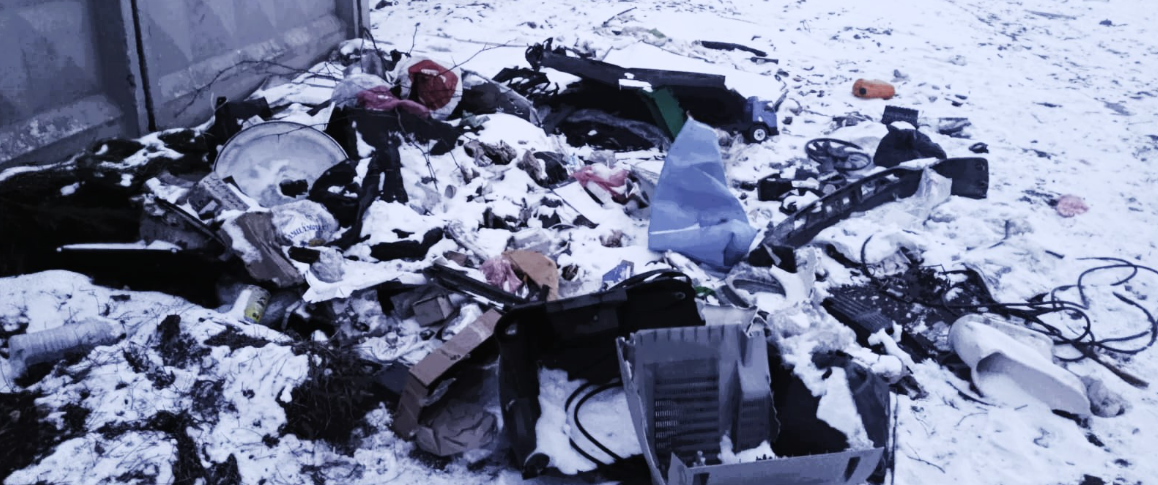 Мусор под боком Одессы: возле «Радужного» обнаружили нелегальную свалку