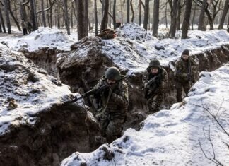 США не відіграватимуть провідну роль у захисті України від Росії після війни, а Британія інвестує €250 млн у підготовку військ до розгортання в Україні.
