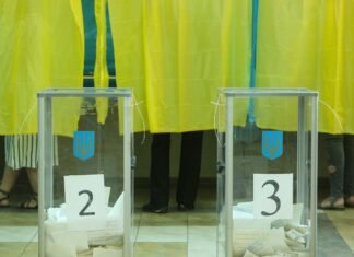 ЦИК дал предложения по выборам: через шесть месяцев после мира и без голосования в РФ