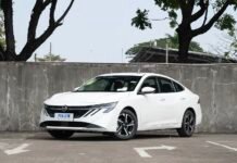 Цена $13 800 и расход 5,9 л на 100 км: Nissan показал доступный семейный седан (фото)
