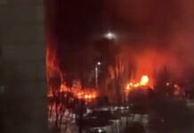 Волгоград атаковали беспилотники: в РФ заявили о попадании в жилые дома (видео)