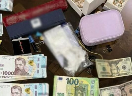 $10 тысяч за «негодность»: в Одесской области разоблачили директора больницы