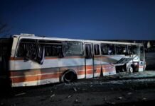 «Распознавали цель»: ВС РФ сознательно атаковали гражданский автобус на Днепропетровщине, — «Флеш»