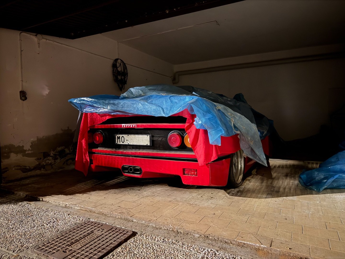 Стоял 35 лет в гараже: обнаружен культовый Ferrari за $4 миллиона в новом состоянии (фото)