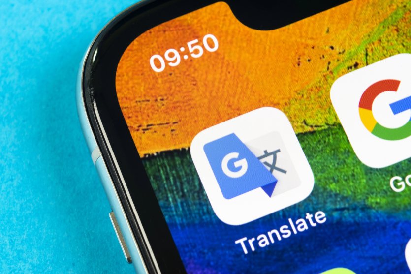 В Google Translate нашли «скрытого» чатбота: он мечтает сбежать с ПК на свежий воздух