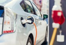 Плагин-гибриды используют в 3 раза больше топлива, чем обещают производители: исследование