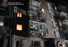 Россияне восемь раз ударили по Запорожью: разрушили жилой дом, есть пострадавшие (видео)