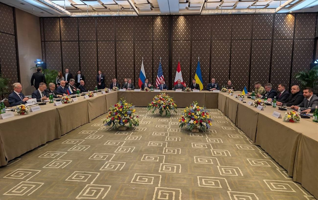 Украина и РФ обсудили новый формат вывода войск с Донбасса, — NYT