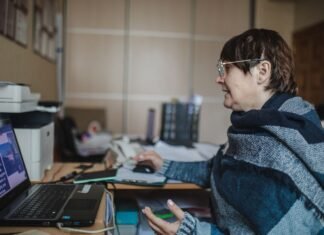 Повышение зарплат учителей на доплаты не влияет? Кто имеет право на 2000 и 4000 гривен