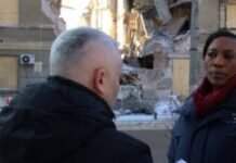 Представители ООН осмотрели разрушенные дома в Одессе