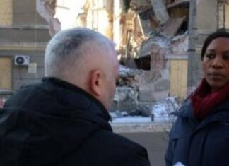 Представители ООН осмотрели разрушенные дома в Одессе