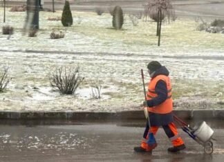 Власти Одессы устроили жесткую проверку коммунальщикам из-за гололеда