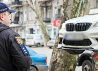 В Одессе полицейские проверили соблюдение правил парковки на местах для людей с инвалидностью, — ФОТО