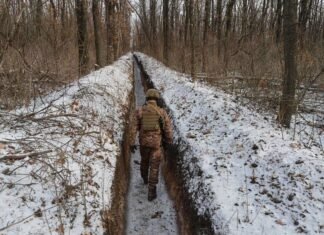 Росія наблизилась до захоплення ключових українських міст після року виснажливих наступів.