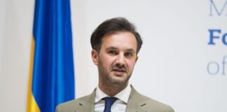 «Второсортный» орден для министра из Германии: в МИД ответили на скандал в СМИ