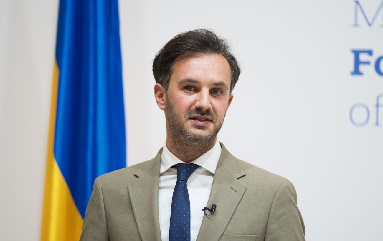 «Второсортный» орден для министра из Германии: в МИД ответили на скандал в СМИ