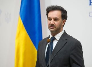 «Похожи на наркоманов»: в МИД ответили на упреки Орбана и Фицо о нефти из России