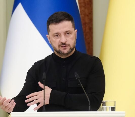 Зеленский обвинил Путина в манипуляциях с Трампом