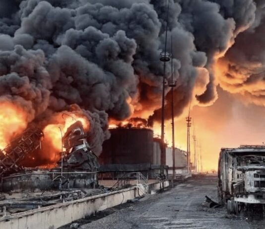 Под ударом НПЗ и нефтяной терминал. ВСУ поразили стратегические объекты энергетики россиян