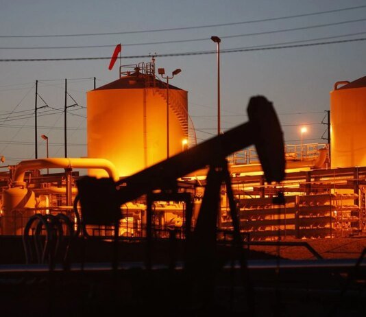 Цены на российскую нефть в Индии достигли рекордного уровня — Bloomberg