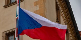 Чехия готова запустить реверс нефти по нефтепроводу "Дружба" в Словакию