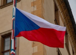Чехия готова запустить реверс нефти по нефтепроводу "Дружба" в Словакию