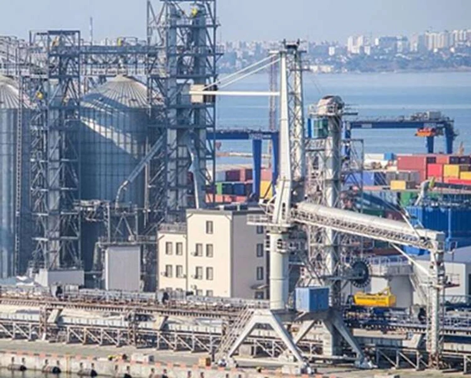 Порт Саудовской Аравии Янбу возобновил загрузку нефти — Reuters