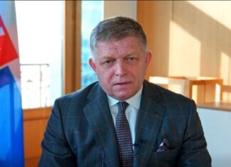 Фицо угрожает Украине ответными шагами из-за остановки транзита нефти