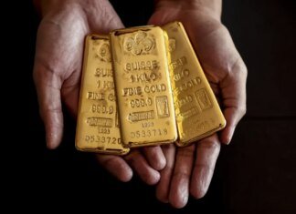 Цены на золото стабилизировались после паузы США в ударах по Ирану