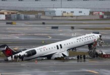 Столкновение самолета в Ла-Гуардии произошло из-за сбоя системы слежения NTSB