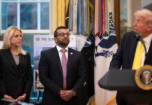 Связанные с Ираном хакеры взломали почту директора ФБР