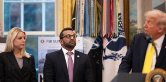 Связанные с Ираном хакеры взломали почту директора ФБР