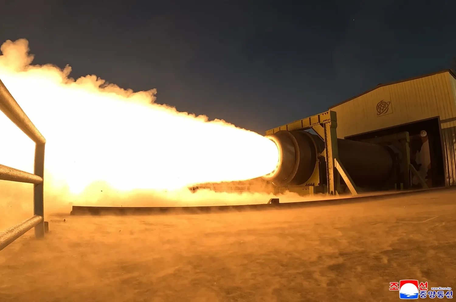 Северная Корея испытала новый ракетный двигатель, с которым ракета может долететь до США