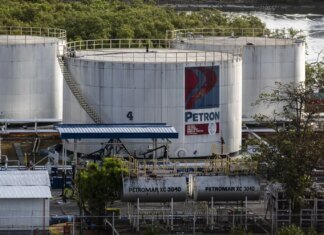 Филиппины начали покупать российскую нефть из-за угрозы энергетического кризиса