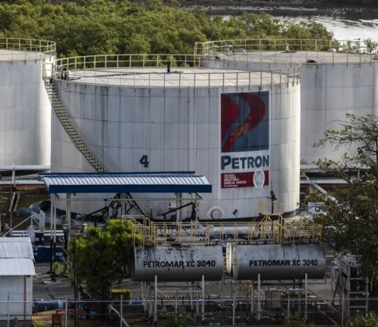 Филиппины начали покупать российскую нефть из-за угрозы энергетического кризиса
