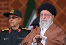 Введен 40-дневный траур: в Иране объявили о гибели верховного лидера Али Хаменеи (видео)