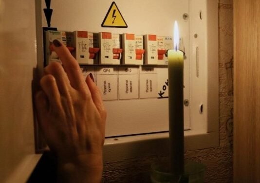 Уже завтра в Украине могут усилиться отключения света: в чем причина