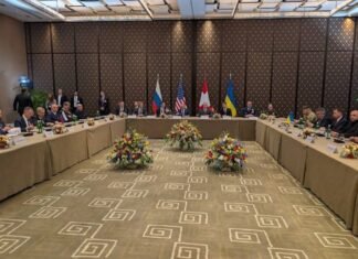 Мирные переговоры по Украине «находятся в опасной зоне», — FT